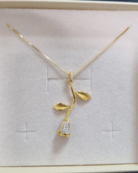 Collana Rosa della Rinascita zirconato